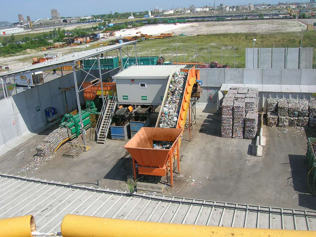 Lavoriamo per ridurre le emissioni di gas serra e promuovere la transizione verso un'economia circolare, partendo dalle discariche