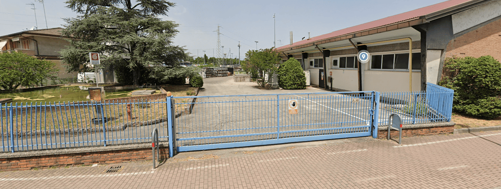 Stabilimento Pepsico lavoro su colonnine di ricarica zero emissioni sostenibilità elettrica