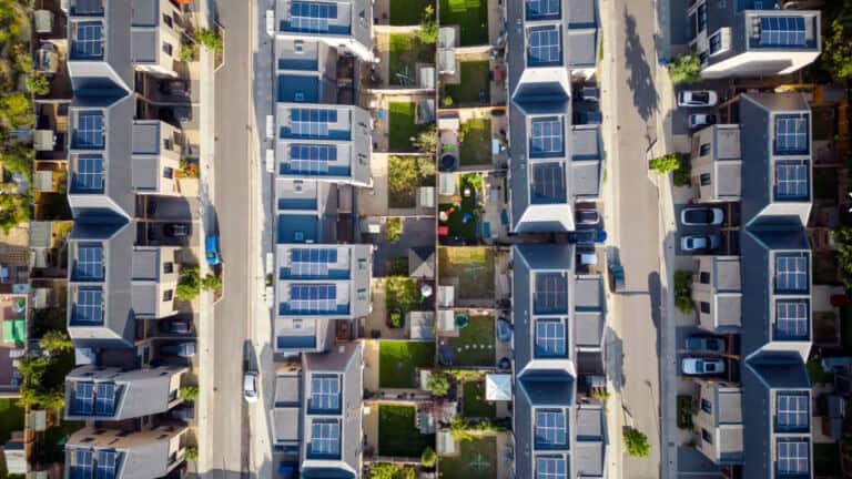 Guida operativa per i comuni: come creare Comunità Energetiche Rinnovabili in partenariato pubblico privato 7 Comunita energetiche linee guida per i comuni